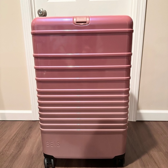 Beis Large Check-in Roller Wicked Pink - Picture 3 of 6